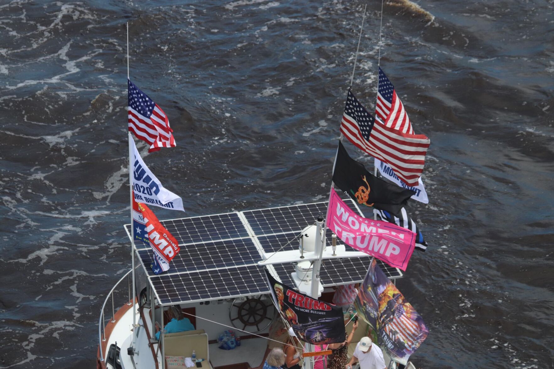 Trump Boaters 7
